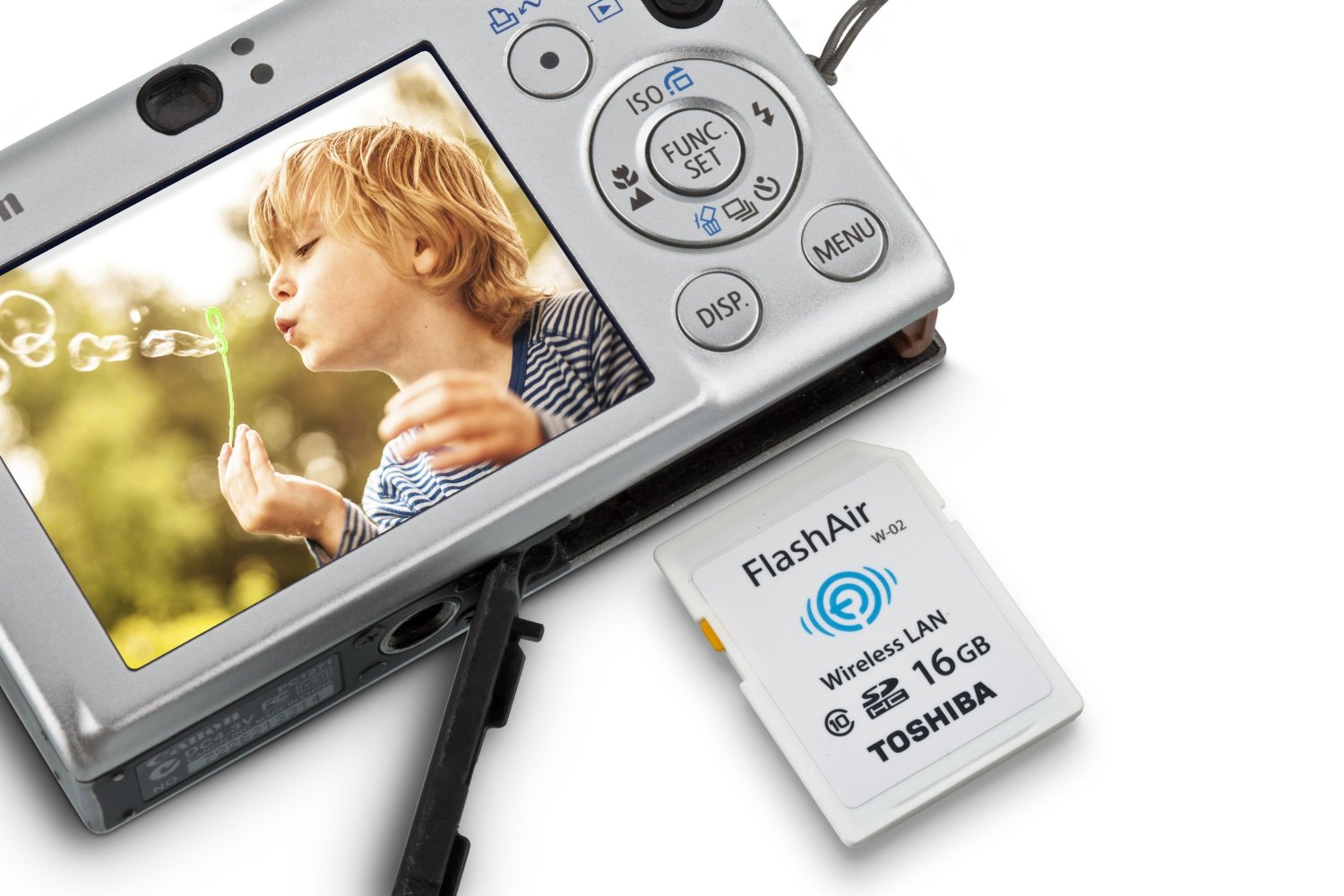 Thẻ nhớ Toshiba Flash Air và khả năng chia sẻ không dây